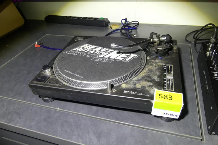 Technics Plattenspieler Modell: SL-1210MK2
